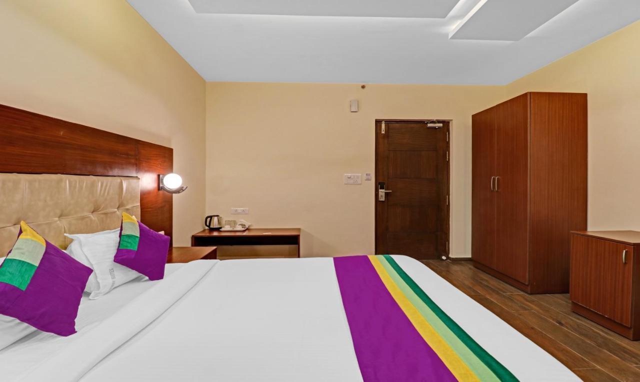 Treebo Premium Runway Suites, Marathahalli バンガロール エクステリア 写真